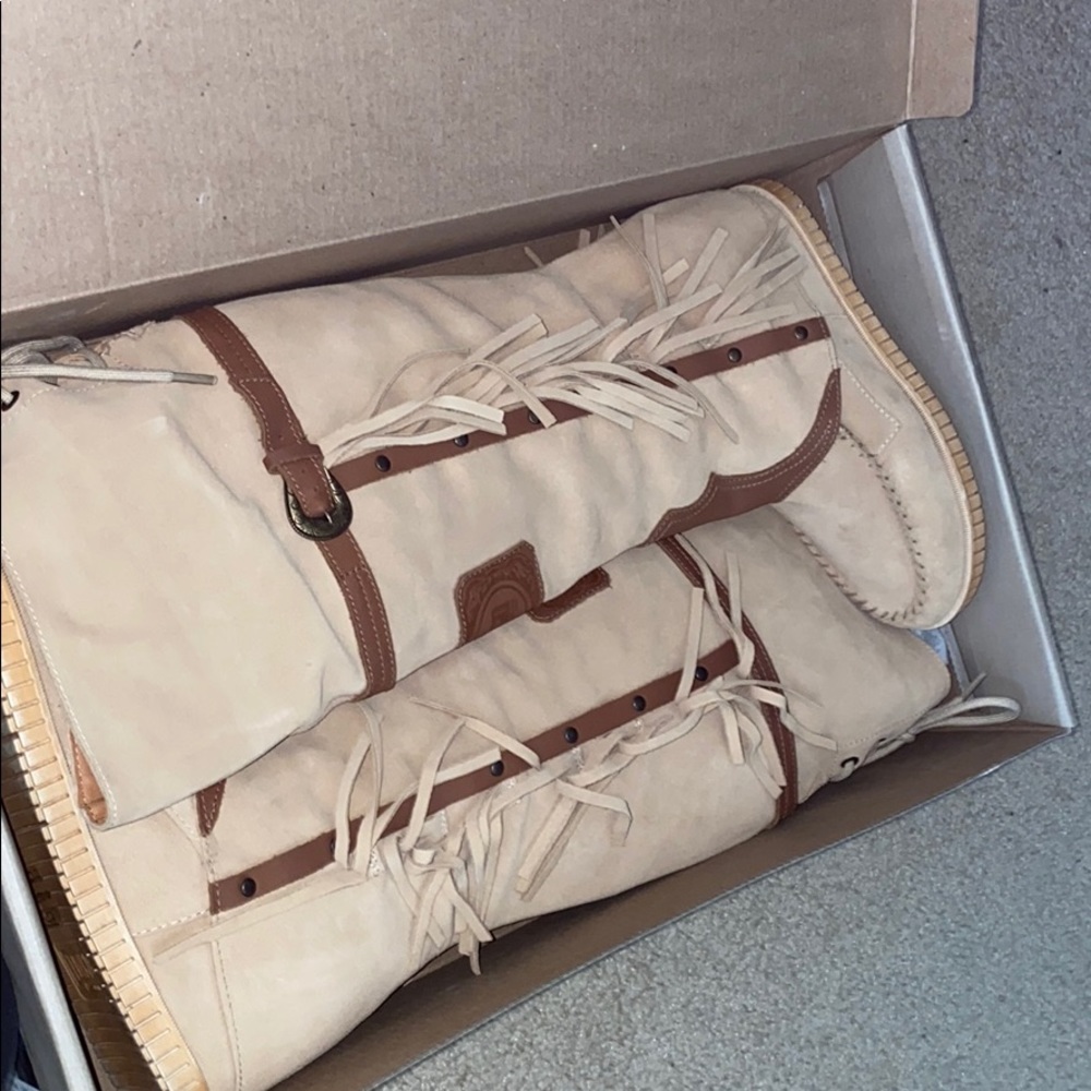 Brand New Dingo boots